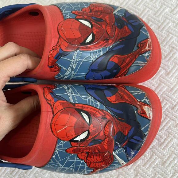 Crocs Juniors Size 3 Blue Red Spiderman Light Up Marvel Kids Slip on Shoes - Picture 4 of 11